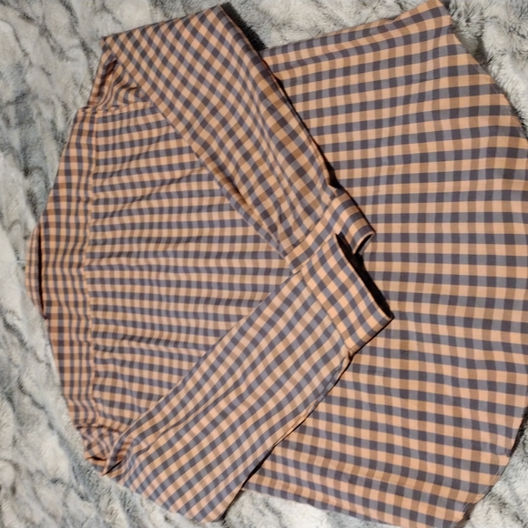 Van Heusen Men's Dress Shirt - Picture 4 of 4